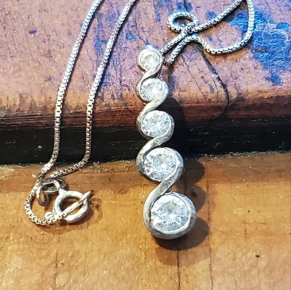 THL Sterling CZ Diamond pendant & Chain - Picture 1 of 12